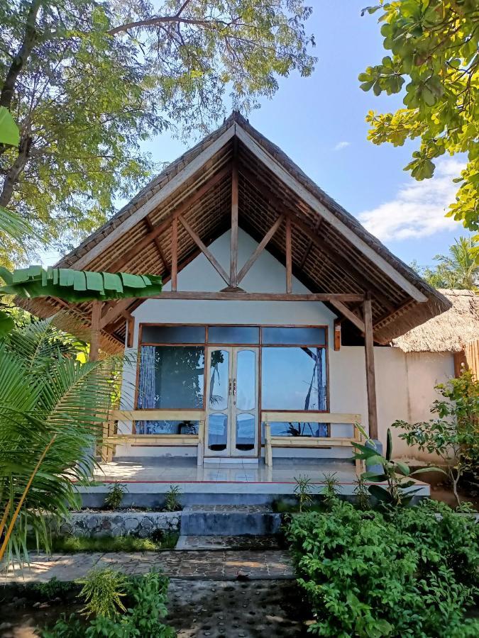 Cassabonelly Hotel Maumere Exterior foto